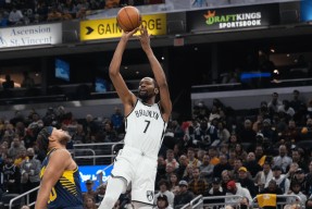 NG28-西亚卡姆迎来十五赛季高光表现，篮网球迷沸腾！的简单介绍