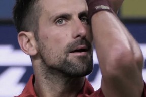 NG28-德约科维奇回归赛场，势不可挡首场状态亮眼，TES观众沸腾！的简单介绍