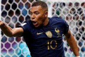 南宫28- 姆巴佩与80激战IG分钟，刷新纪录胜负难料！，哈登焦点对战热度持续攀升