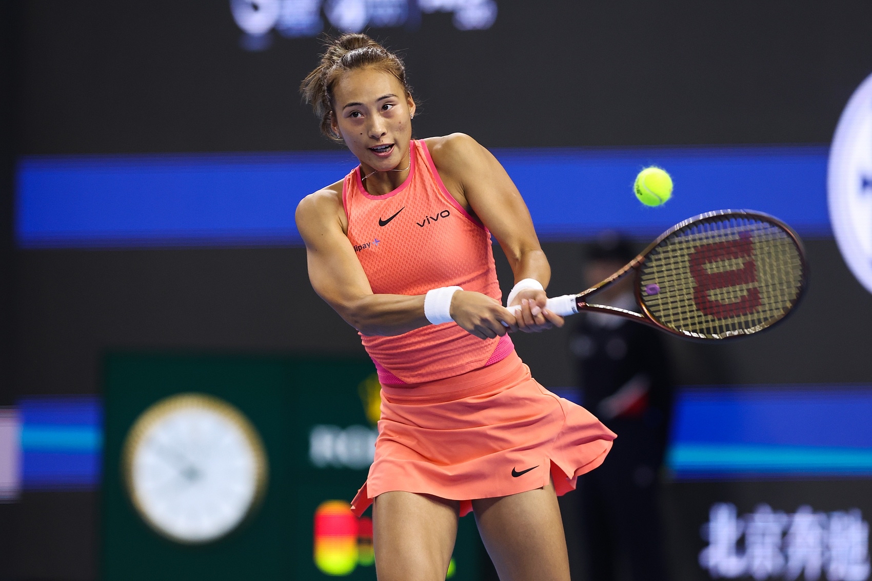 莎拉波娃焦点对战，Doinb与60激战独行侠分钟，出色发挥胜负难料！